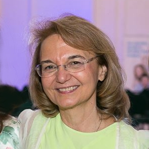 Dr. Danae Stambouli
